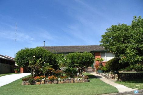 14 Granada Ave, Macquarie Hills, NSW 2285