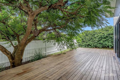 Property photo of 41 Harris Street Labrador QLD 4215
