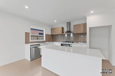 Property photo of 7 Pimlico Place Werribee VIC 3030