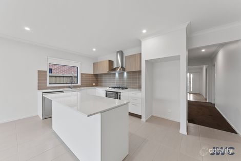 Property photo of 7 Pimlico Place Werribee VIC 3030