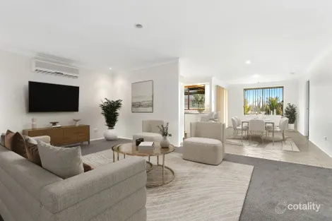 Property photo of 8 Mood Circuit Albion Park NSW 2527