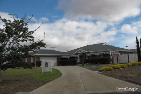 6 Stillia Ct, Hillside, VIC 3037