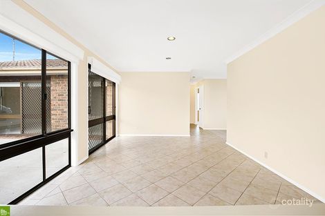 Property photo of 23 Koombala Grove Cordeaux Heights NSW 2526