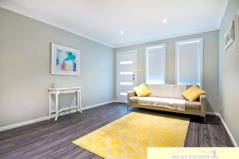 Property photo of 59 Taradale Drive Ropes Crossing NSW 2760