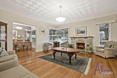 Property photo of 38 Hampshire Road Forest Hill VIC 3131