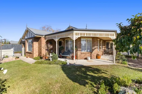 Property photo of 10 Fairway Drive Traralgon VIC 3844