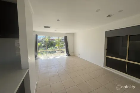 Property photo of 2/21 Gamalite Drive Harkness VIC 3337