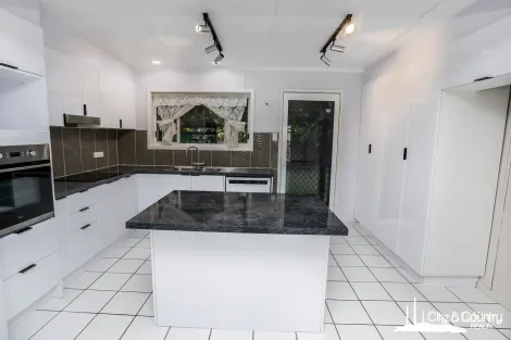 Property photo of 18 Delta Avenue Sunset QLD 4825