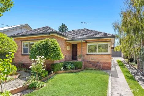 34 Girton Cres, Manifold Heights, VIC 3218