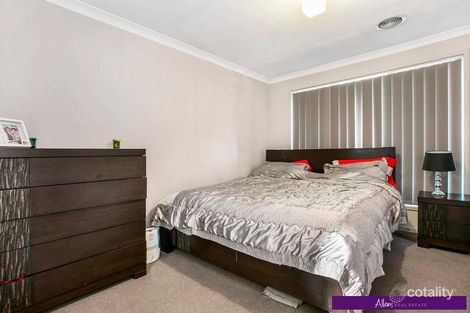 Property photo of 26 Quarters Boulevard Cranbourne West VIC 3977