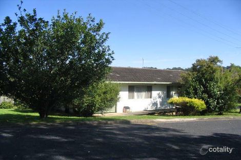 1 The Grove, Wyoming, NSW 2250
