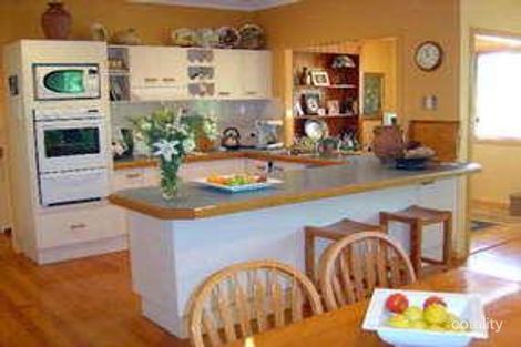 Property photo of 10 Edgeworth Place Helensvale QLD 4212