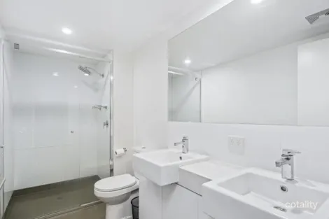 Property photo of 183/33 Lakefront Crescent Varsity Lakes QLD 4227