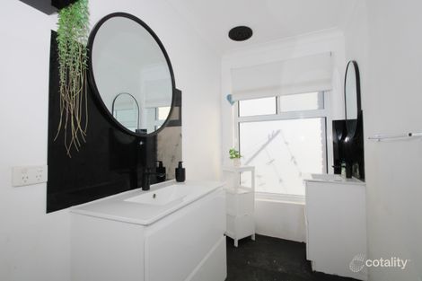 Property photo of 6 Becher Place Australind WA 6233