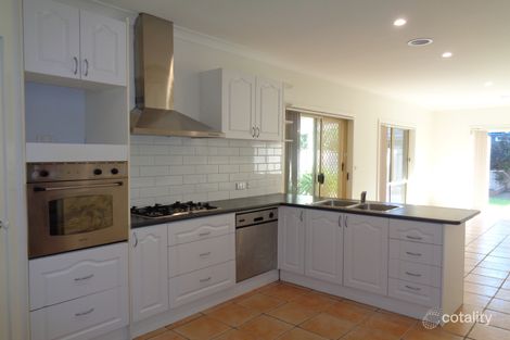 Property photo of 37 Kasem Drive Werribee VIC 3030