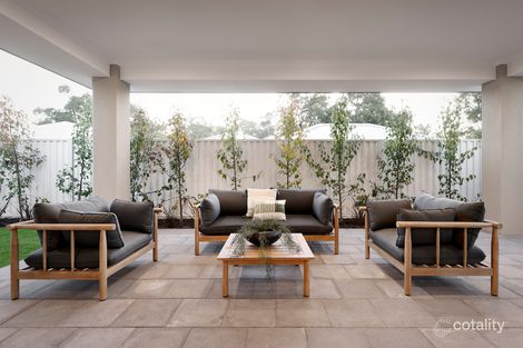 8 Longwood Way, Lakelands, WA 6180