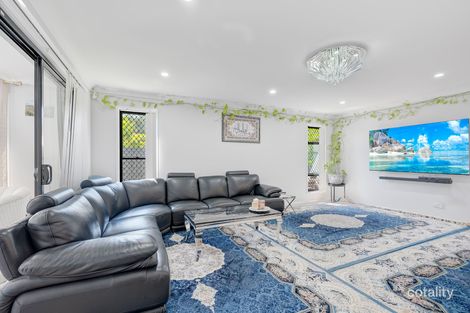 Property photo of 20 Emerson Close Durack QLD 4077