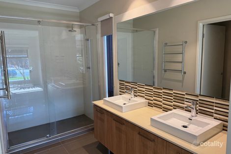 Property photo of 12 Romney Way Clyde North VIC 3978