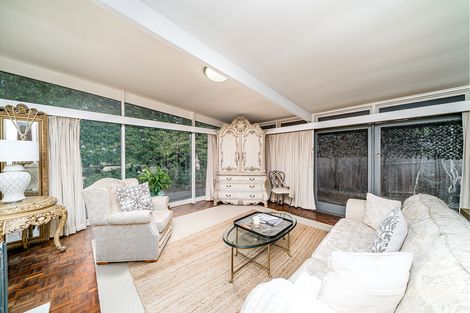 Property photo of 24 Plumpton Road Kooringal NSW 2650