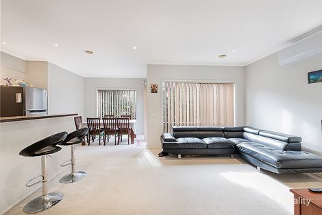Property photo of 6 Figtree Walk Lyndhurst VIC 3975
