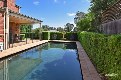 Property photo of 18 Windemere Terrace Mount Lofty QLD 4350