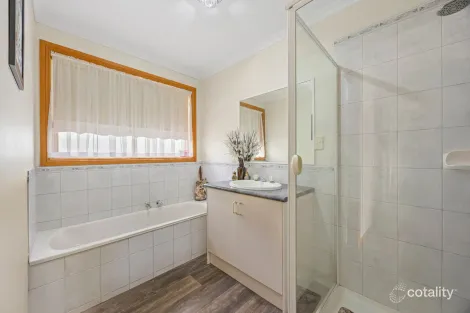 Property photo of 3/1112 Ligar Street Ballarat North VIC 3350