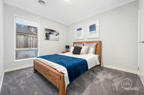 Property photo of 10 Gallivant Drive Doreen VIC 3754