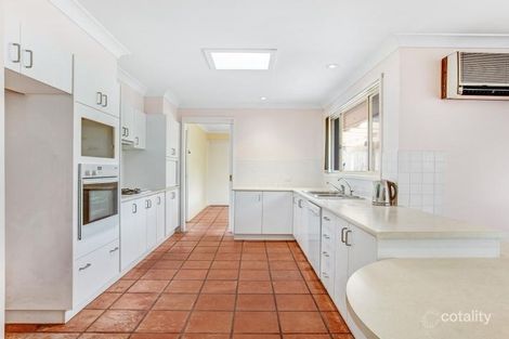 Property photo of 27 Dalgety Crescent Green Point NSW 2251