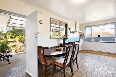 Property photo of 14 Milne Road Park Orchards VIC 3114