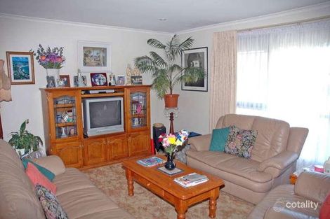 Property photo of 8 Donnelly Court Cranbourne VIC 3977