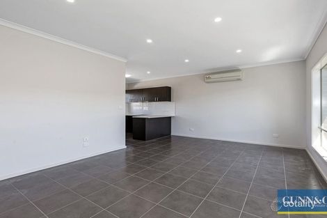 Property photo of 2/24 Scott Avenue St Albans VIC 3021