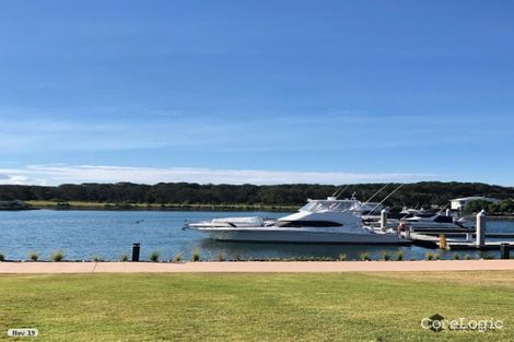 Property photo of 46 North Quay Circuit Hope Island QLD 4212