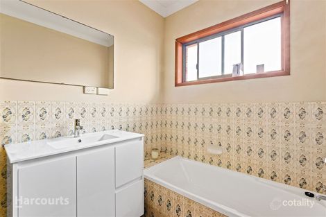 Property photo of 2/5 Mackie Street Coniston NSW 2500
