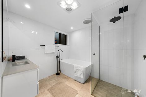 Property photo of 30 Penang Street Point Clare NSW 2250