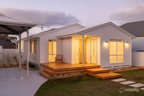 Property photo of 19 Katherine Circuit Cowes VIC 3922