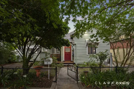 11 Albion St, Mayfield East, NSW 2304