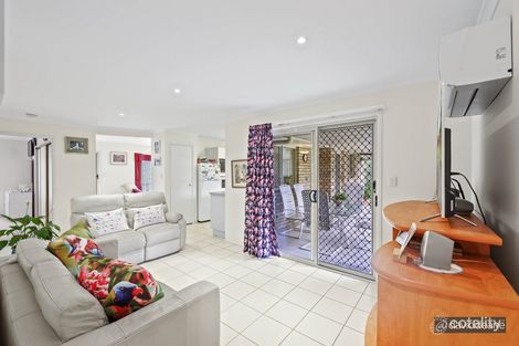 Property photo of 12 Pine Crest Drive Kurwongbah QLD 4503