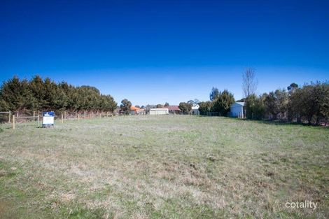 11 Chisholm Dr, Lancefield, VIC 3435