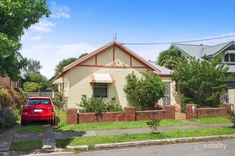 17 Percy St, Hamilton, NSW 2303