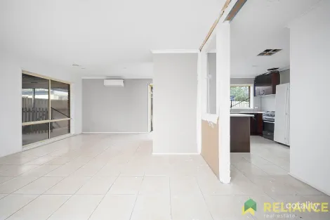 Property photo of 2/21 Gamalite Drive Harkness VIC 3337