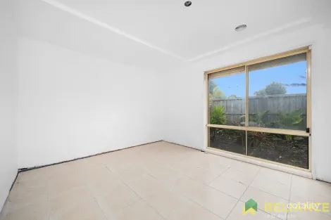 Property photo of 2/21 Gamalite Drive Harkness VIC 3337