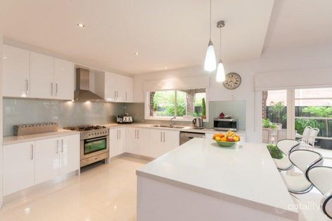 Property photo of 6 Cheltenham Close Craigieburn VIC 3064