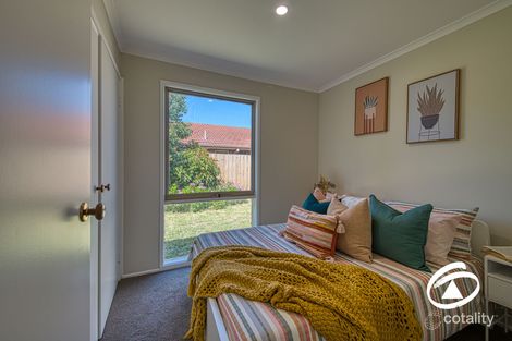 Property photo of 8 Cooney Close Berwick VIC 3806