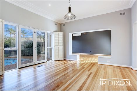Property photo of 2 Rose Court Brighton VIC 3186