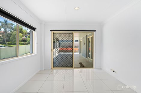 Property photo of 1 Mellissah Crescent Arundel QLD 4214