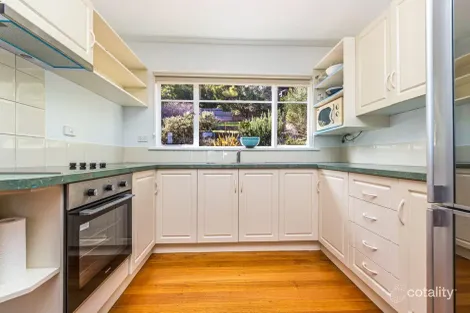 Property photo of 122 Karoola Road Lindisfarne TAS 7015