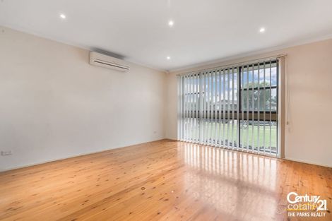 Property photo of 17 Turquoise Crescent Bossley Park NSW 2176
