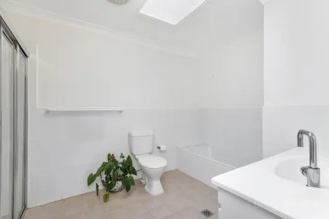 Property photo of 1/36 Duffys Road Terrigal NSW 2260