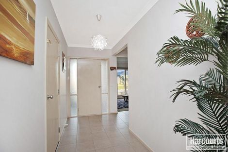 Property photo of 1 Scordia Place Pakenham VIC 3810