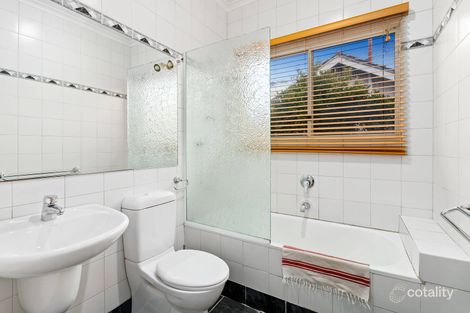 Property photo of 28 Myrnong Crescent Ascot Vale VIC 3032